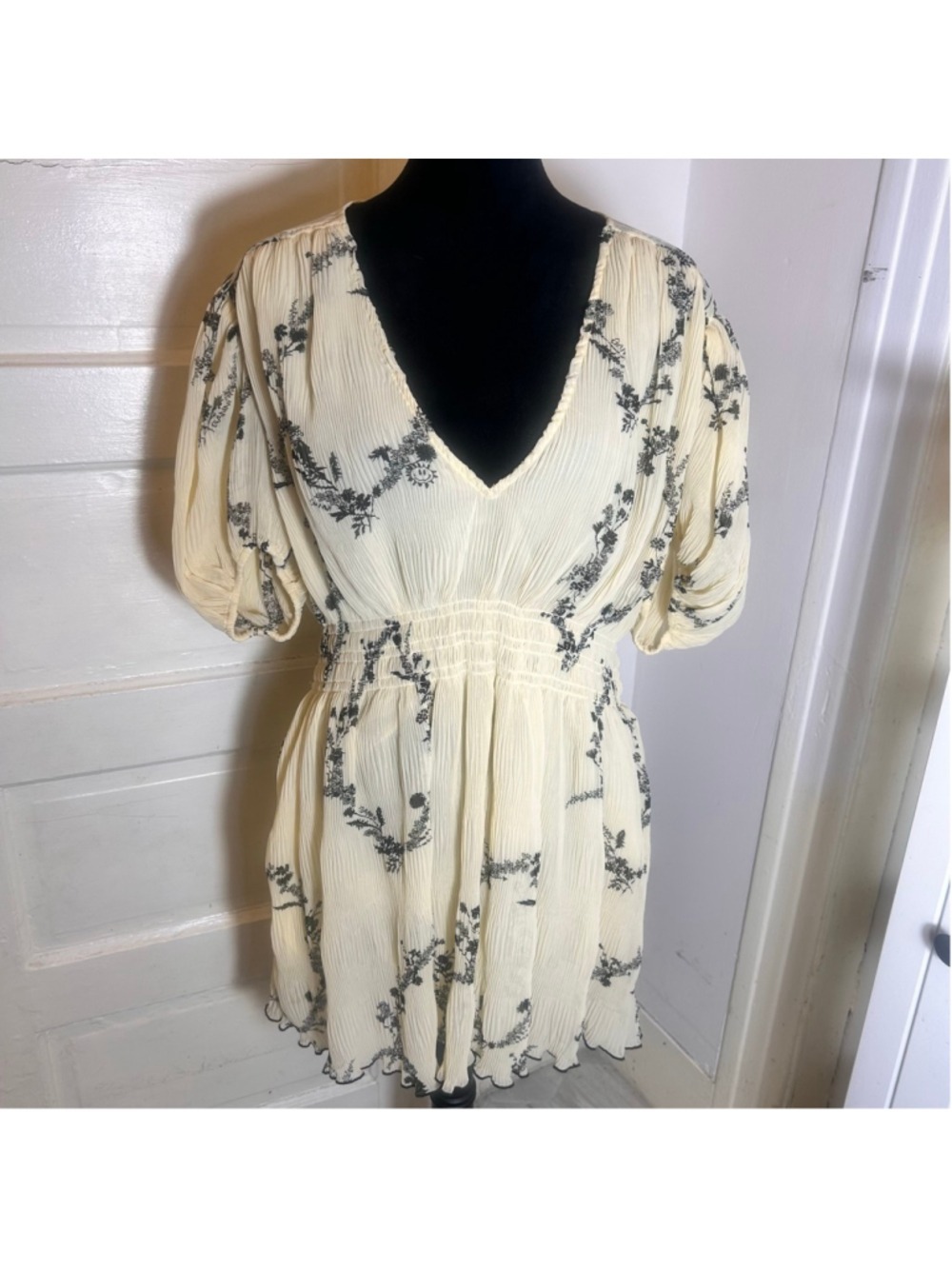 Women's GANNI Butter Cream Floral Mini Dress Coquette Milkmaid Peasant Romantic